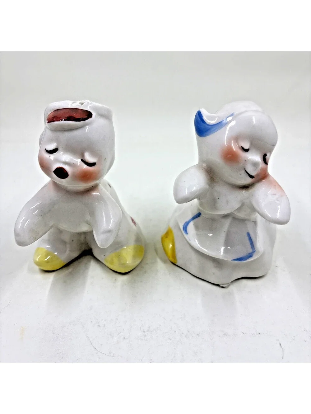 Vintage Van Tellingen Hand-Painted Hugging Dutch Boy and Girl Salt Pepper Shaker